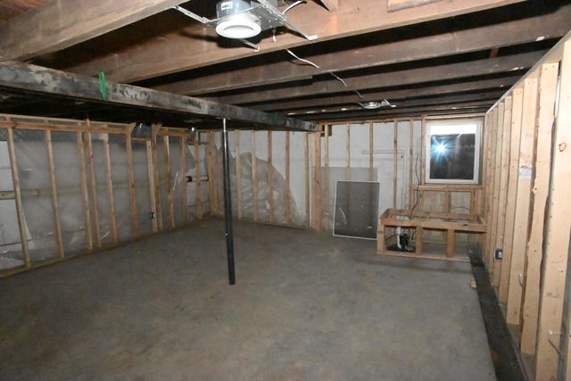 1717 Crocker Street, Chesterton, IN 46304