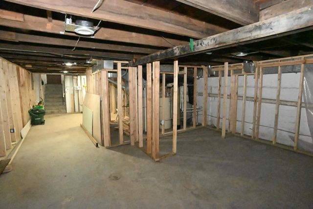 1717 Crocker Street, Chesterton, IN 46304