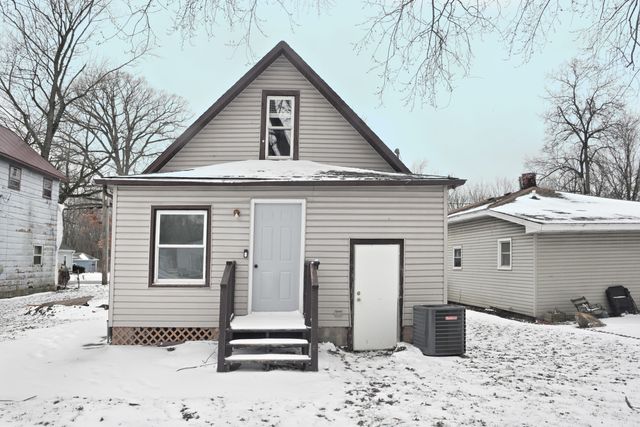 1717 Crocker Street, Chesterton, IN 46304