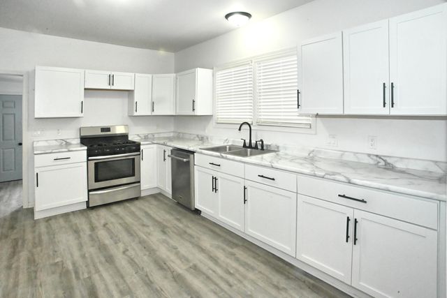 1717 Crocker Street, Chesterton, IN 46304