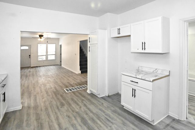 1717 Crocker Street, Chesterton, IN 46304