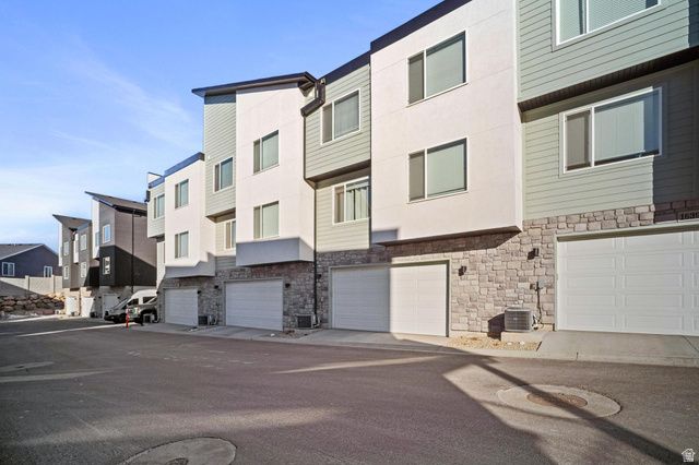 1635 E INDIGO LOOP, Layton, UT 84040