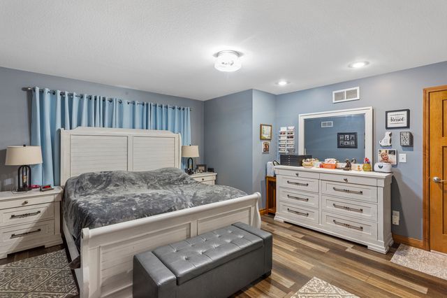 401A County Road 2500 Road N, Mahomet, IL 61853