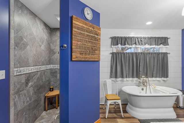 401A County Road 2500 Road N, Mahomet, IL 61853