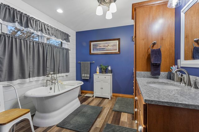 401A County Road 2500 Road N, Mahomet, IL 61853