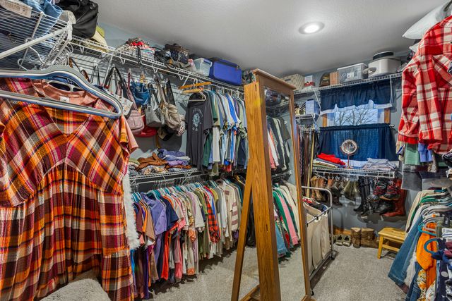 401A County Road 2500 Road N, Mahomet, IL 61853