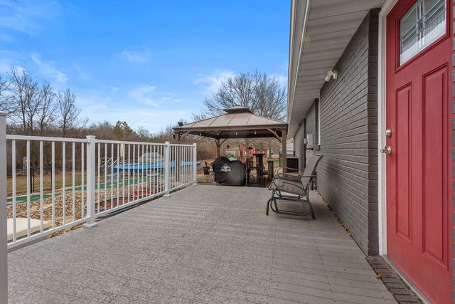 401A County Road 2500 Road N, Mahomet, IL 61853