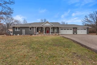 401A County Road 2500 Road N, Mahomet, IL 61853