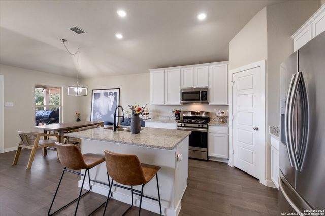 7060 Rimwood, Live Oak, TX 78233