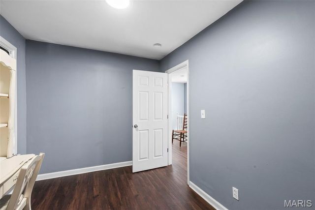 10532 Decker Avenue, St Louis, MO 63114