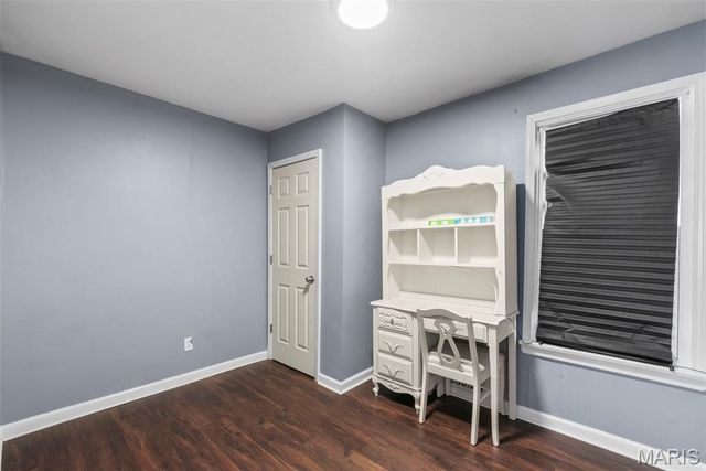 10532 Decker Avenue, St Louis, MO 63114