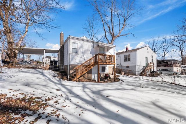 10532 Decker Avenue, St Louis, MO 63114