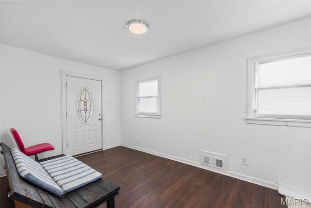 10532 Decker Avenue, St Louis, MO 63114