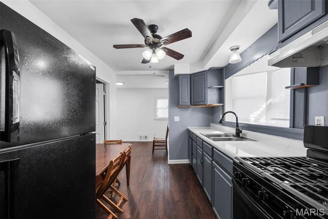 10532 Decker Avenue, St Louis, MO 63114