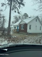 340 Glengary Road, Schenectady, NY 12304