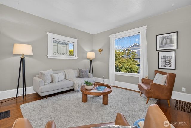 409 NE 60th Street, Seattle, WA 98115