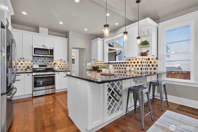 409 NE 60th Street, Seattle, WA 98115