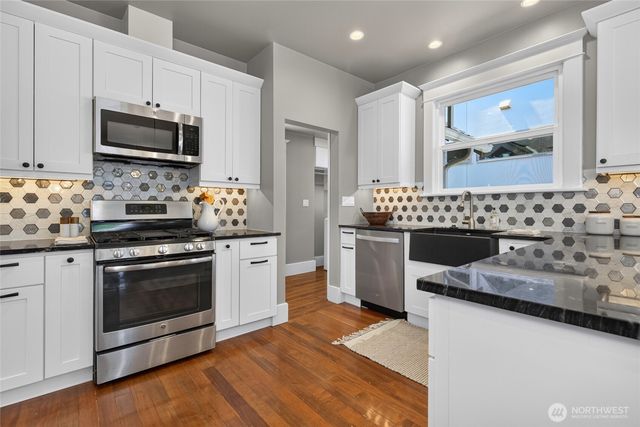 409 NE 60th Street, Seattle, WA 98115