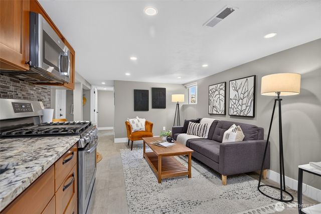 409 NE 60th Street, Seattle, WA 98115