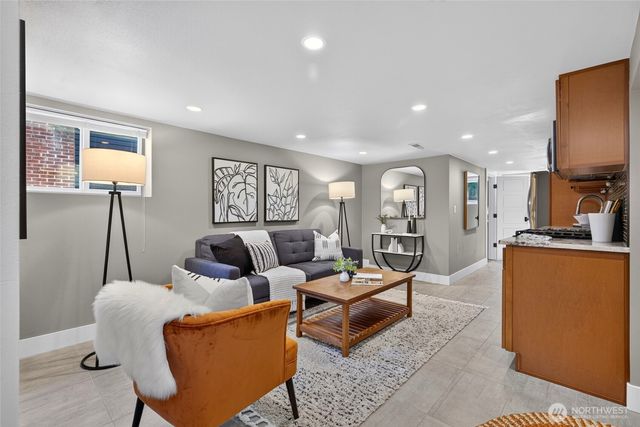 409 NE 60th Street, Seattle, WA 98115