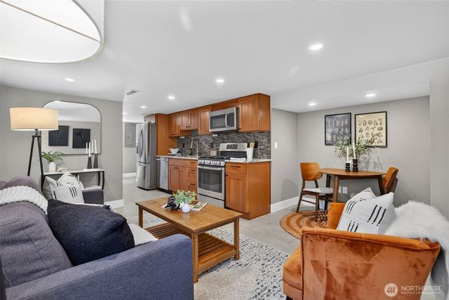 409 NE 60th Street, Seattle, WA 98115
