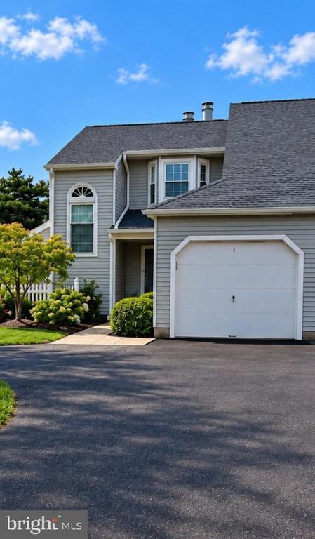 659-B ROSE HOLLOW DR #B, YARDLEY, PA 19067 — exterior