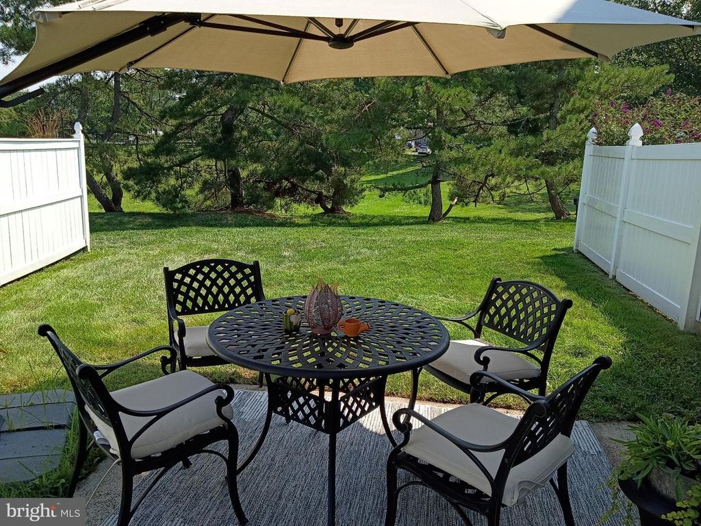 659-B ROSE HOLLOW DR #B, YARDLEY, PA 19067 — photo 3