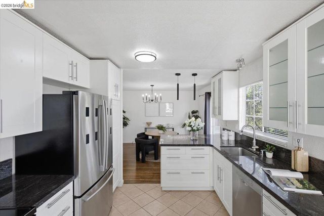 1025 Pinehurst Court, Concord, CA 94521