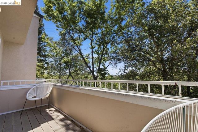 1025 Pinehurst Court, Concord, CA 94521