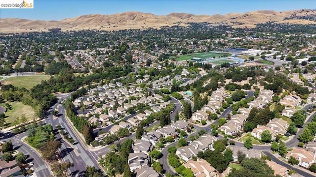 1025 Pinehurst Court, Concord, CA 94521