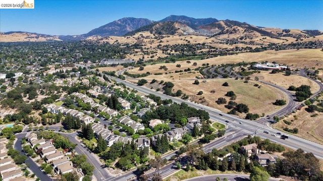 1025 Pinehurst Court, Concord, CA 94521