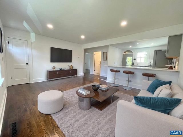 228 BERRY ST, Orange, VA 22960