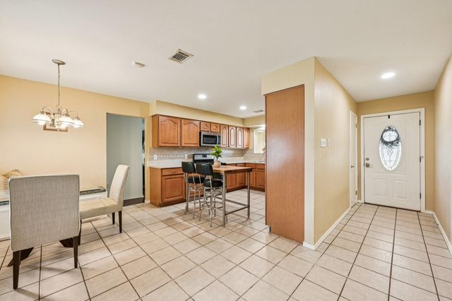 9631 Carousel Lane, Houston, TX 77080