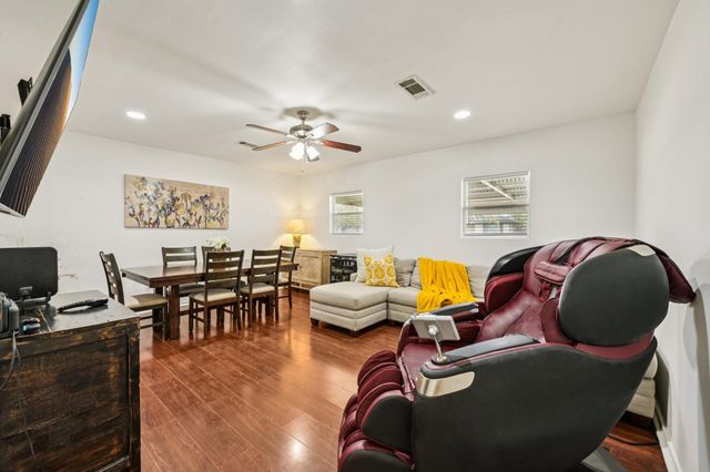 9631 Carousel Lane, Houston, TX 77080