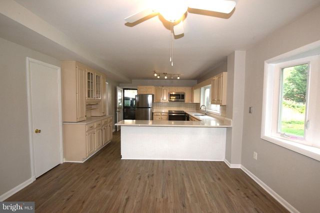 6933 TYNDALE ST, Mclean, VA 22101