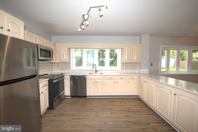 6933 TYNDALE ST, Mclean, VA 22101