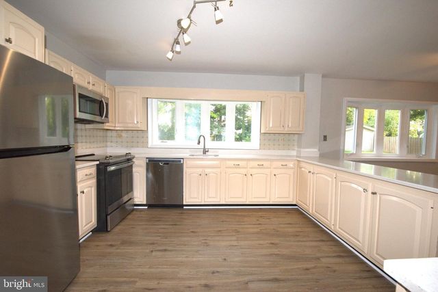 6933 TYNDALE ST, Mclean, VA 22101