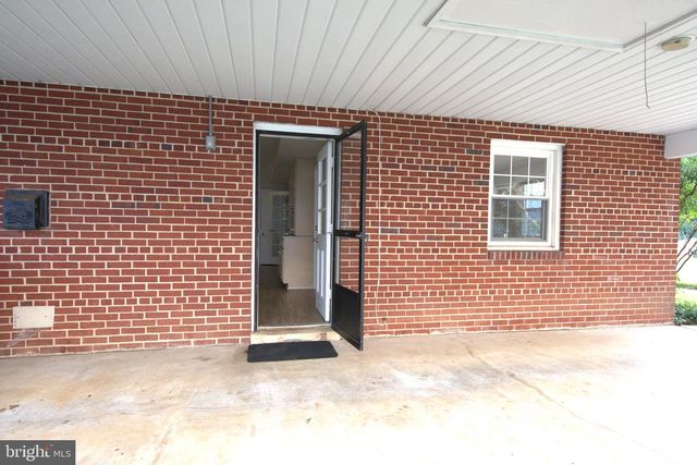 6933 TYNDALE ST, Mclean, VA 22101
