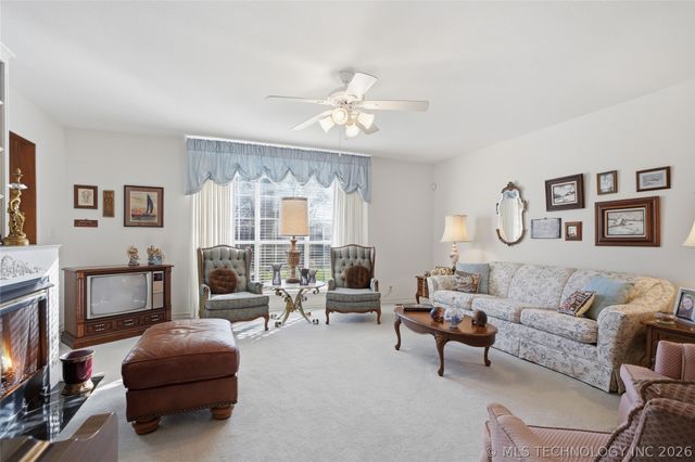 9867 S Maybelle Avenue, Jenks, OK 74037