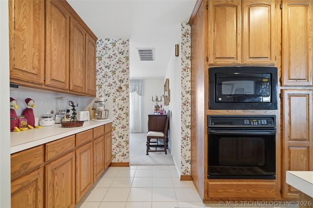 9867 S Maybelle Avenue, Jenks, OK 74037