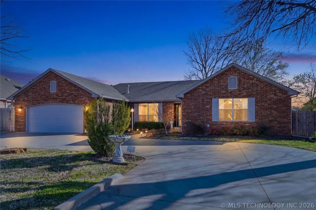 9867 S Maybelle Avenue, Jenks, OK 74037
