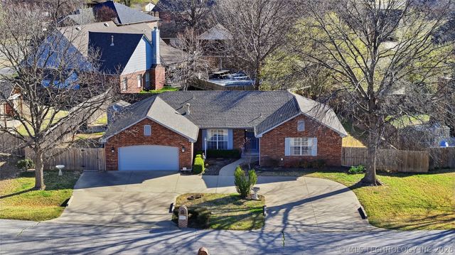 9867 S Maybelle Avenue, Jenks, OK 74037