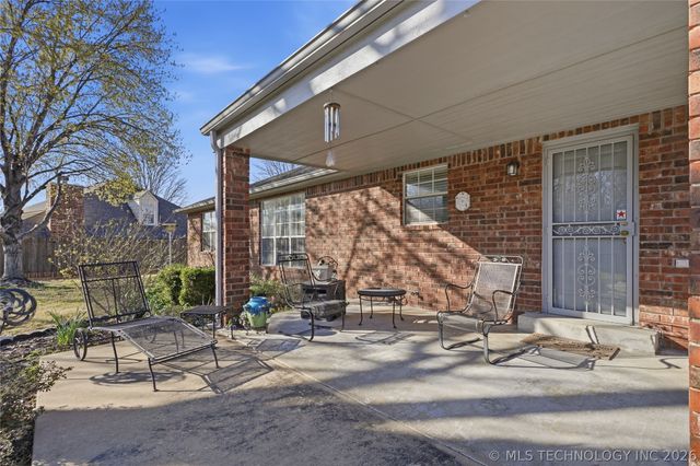 9867 S Maybelle Avenue, Jenks, OK 74037