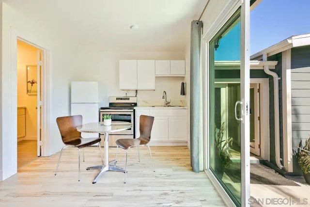 7904 Calle De La Plata, La Jolla, CA 92037