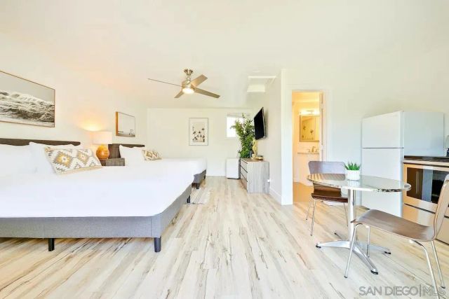 7904 Calle De La Plata, La Jolla, CA 92037