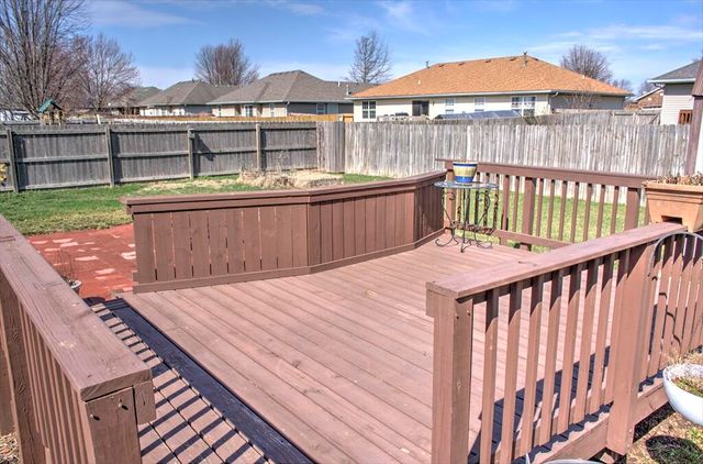 517 Osage Road, Willard, MO 65781