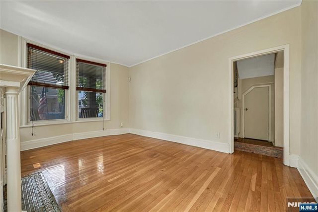 200-202 Oak Street, Weehawken, NJ 07086