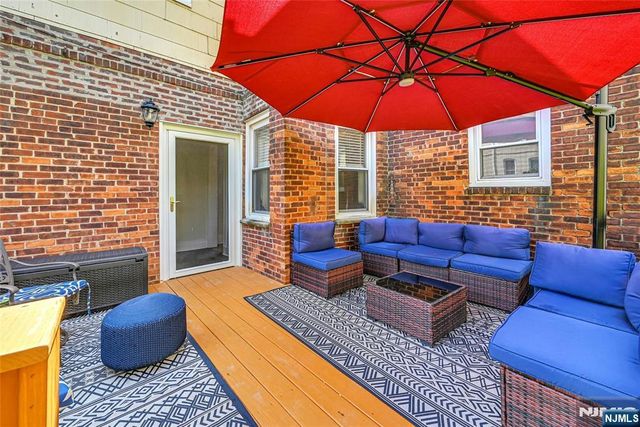 200-202 Oak Street, Weehawken, NJ 07086