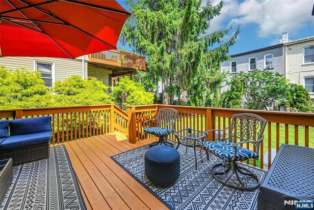 200-202 Oak Street, Weehawken, NJ 07086