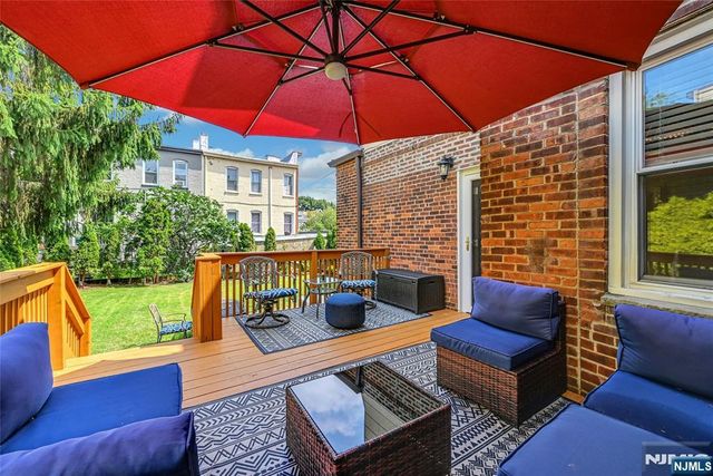 200-202 Oak Street, Weehawken, NJ 07086